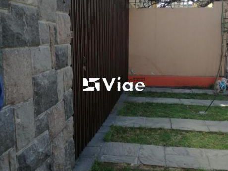 Vendo Casa Ideal Para Empresas, Institutos Cerca Hospital Goyeneche