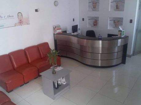Alquilo Local Comercial En Zona Transitada