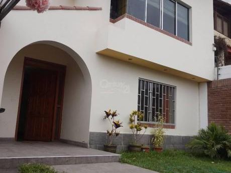 Casa En Venta En San Borja Norte Remodelada 2 Pisos