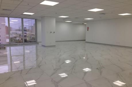 Amplia Oficina Premium 134 M2 Implementada Edificio Lit One