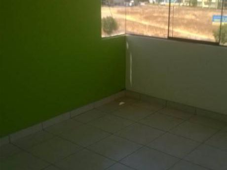 Alquilo Local Comercial Av Lambramani