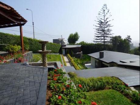 Venta Hermosa Casa - Urb. Casuarinas - Surco