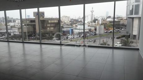 En Alquiler Oficina Premium At.344 M2 De Estreno, En La Moderna Torre Barlovento