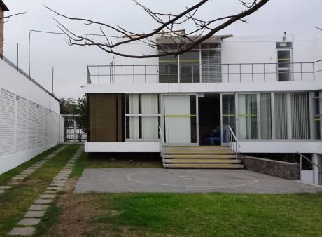Hermosa Casa A La Venta En Zona Residencial - San Isidro