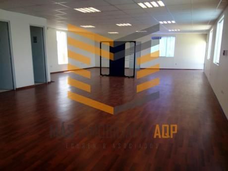 Excelente Local Comercial Yanahuara
