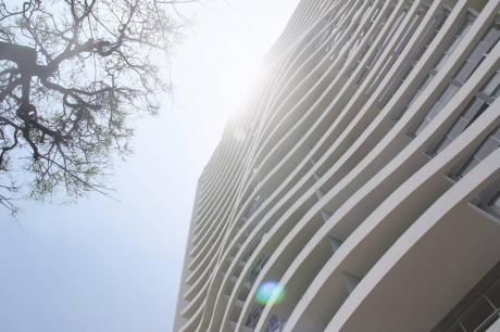 Se Alquila Flat - 220 M2 - Vista Al Golf - Estreno - Sin Muebles