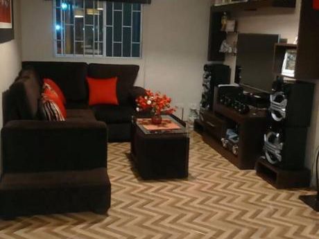 Bajo De Precio! Condominio Residencial Alcazar - Departamento En Venta - Piso 1 Con Cochera