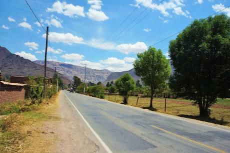 Cusco Huayocari 15,000 M2 - 30,000 M2 Precioso Terreno Valle Sagrado Carretera