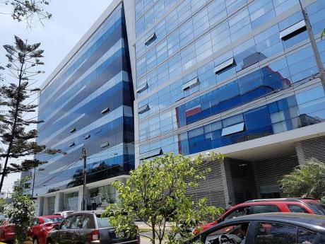 Oficina Implementada A. C. 100 M2, Torre Pinar III Us$1695 + Igv