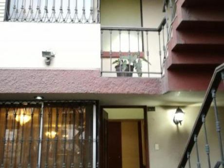 Venta Casa Comercial - Zonificación Cz, A Unas Cuadras Del Ovalo Higuereta