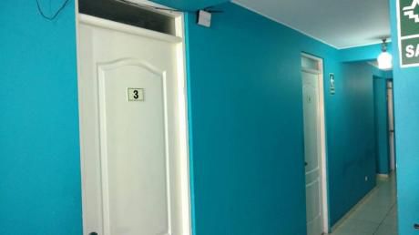 $290,000 Hostal En Venta 3 Pisos 14 Hab. Con Licencia Param. 5 Pisos
