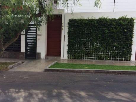 Miraflores. Venta De Moderna Y Exclusiva Casa. Acabados De Primera