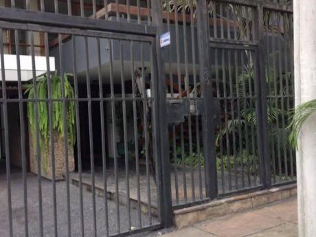 Miraflores. Alquiler De Oficina Amoblada Cerca Al Wong De Benavides