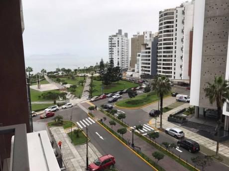 Miraflores. Alquiler De Departamento Amoblado. 2 Dorm. Cada Uno Con Baño