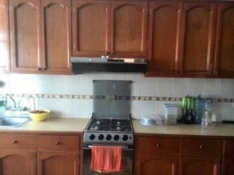 "cayma" Zona Residencial Y Seguridad 24horas Del Dia - Vendo Casa 3pisos