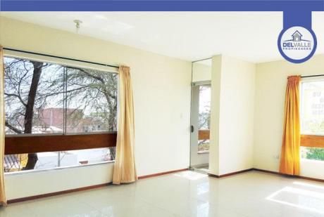 Bonito Dpto. En Urb. Santa María Del Pinar (4to. Piso), Piura.