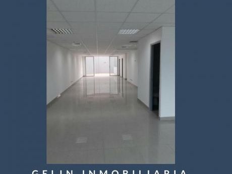 Alquilo Oficina En San Isidro Implementada Vista A Calle