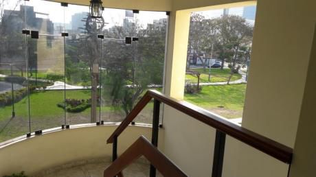 San Borja F/parque, Amplio, 3 Dorm. 153 M2, 2 Cocheras Paralelas, Patio $239 Mil