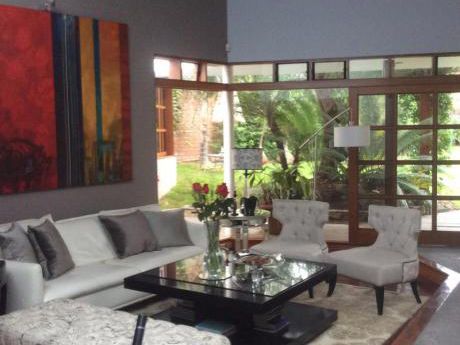 Alquiler | Rinconada Del Lago Casa De 400 M2 + Casa De Huesped O Oficina