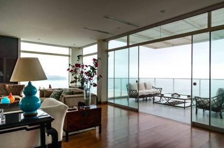 Espectacular Penthouse En Malecón Paul Harris En Venta