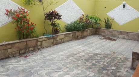 Preciosa Casa De 3 Pisos A Media Cuadra De Matellini - Chorrillos