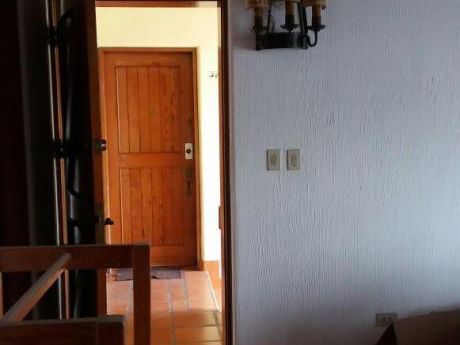 Venta De Acogedor Departamento Frente A Embajada Usa, Surco