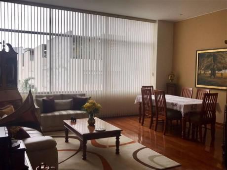Maravilloso Triplex! 270 M2 / Piso 4 / 2 Cocheras / Chacarilla / Surco