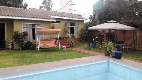 Casa Preciosa A Precio Increíble!,484 M2, 5 Dorm, Piscina,2 Cocheras, La Molina