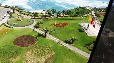Venta De Amplio Departamento En Malecón Cisneros - Miraflores - Negociable