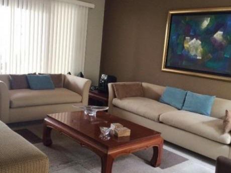 Venta Casa De 1 Planta En Aurora - 336 M2, Frente 12 M2