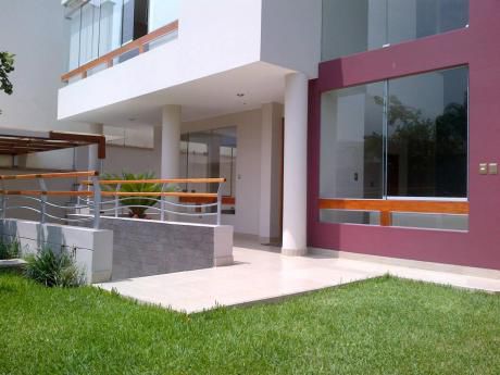 Vendo Linda Moderna Y Muy Iluminada Casa En La Molina