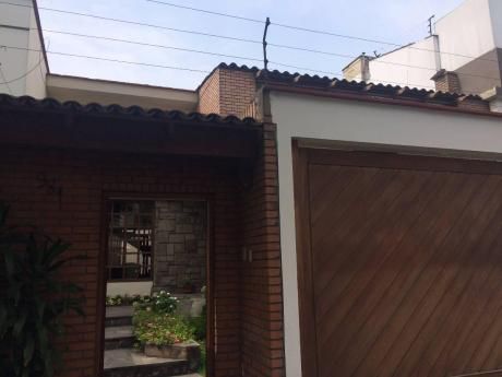 ¡vendo Impecable Casa De 2 Pisos En Av Roca Y Boloña, Zona A1 Miraflores!