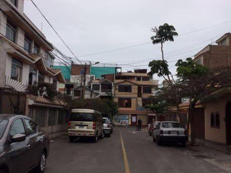 Ocasión Terreno En Venta Las Leyendas En Calle Casimiro Ulloa San Miguel