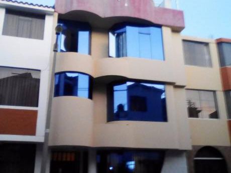 Venta De Casa En Cocoteros (urb El Golf)