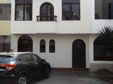 Venta De Casa En Condominio En Cocoteros (urb El Golf)