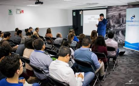 Aulas De Capacitación De Estreno En Miraflores