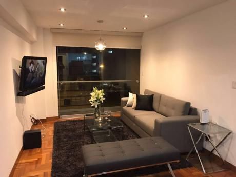Apartment For Rent In Miraflores - 2 Bedrooms / Alquiler Temporal En Miraflores