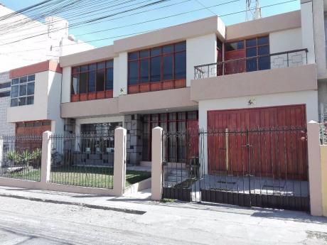 Alquilo Amplia Casa En Umacollo