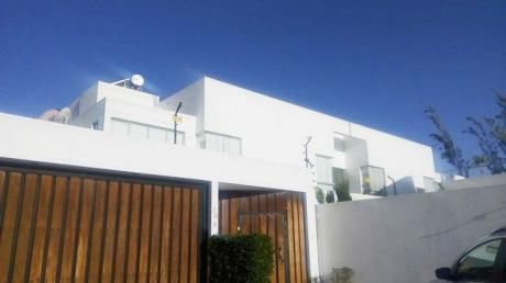 Vendo Casita, Condominio Exclusivo, Challapampa Tradicional