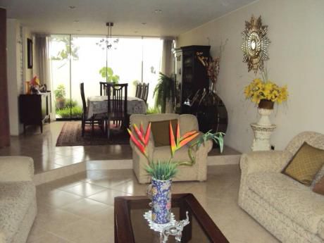 Vendo Linda Casa En Zona Privada Cayma