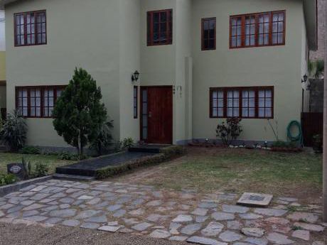 Alquilo La Molina Linda Casa En Condominio