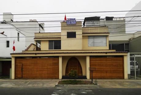 Hermosa Casa En San Isidro