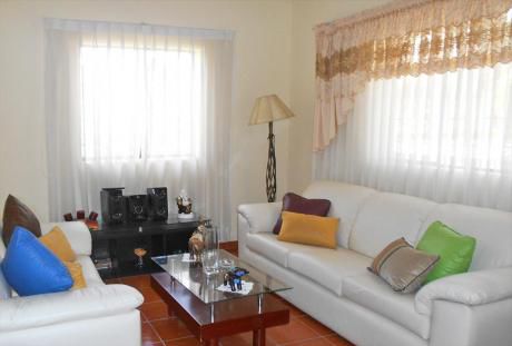 Casa De 2 Pisos En Esquina – San Miguel