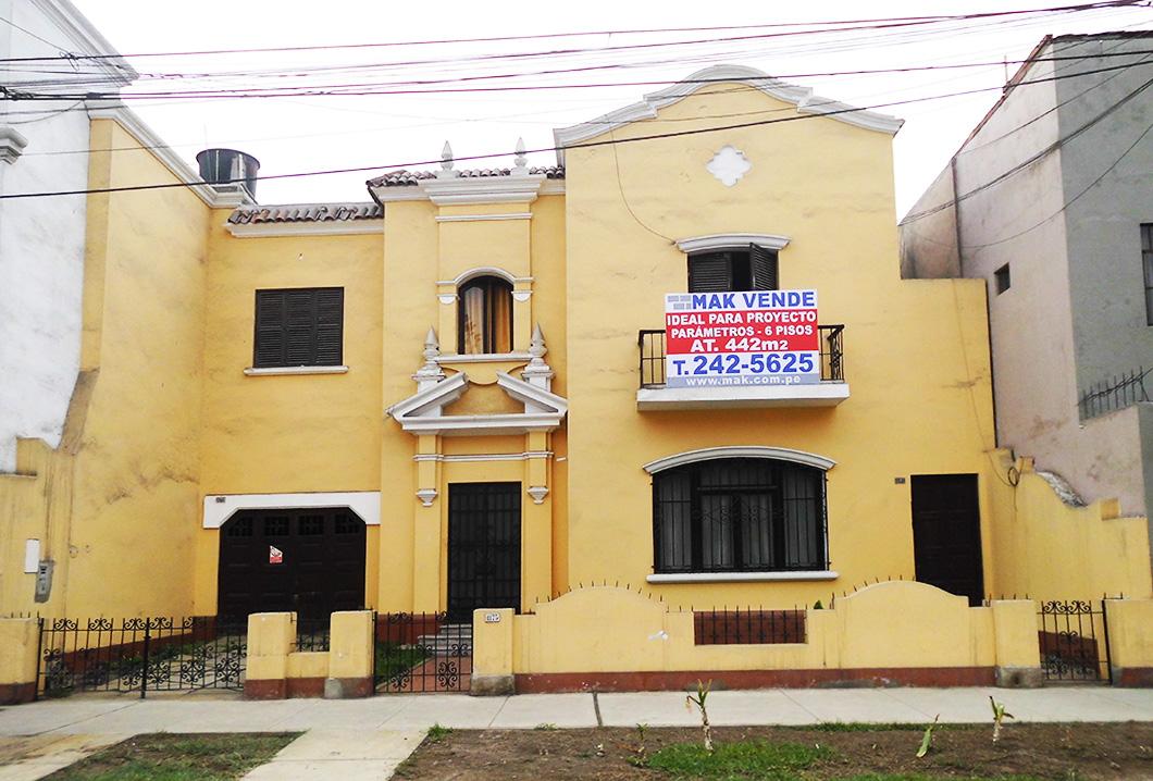 Casa A Precio De Terreno Jesús María. Ref. 8ECA7