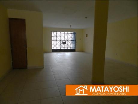 Vendo Casa Ideal Para Local Comercial En San Juan De Miraflores, En Av Canevaro