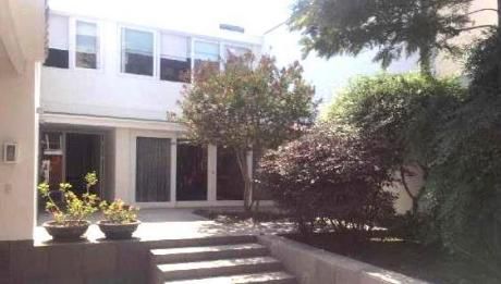 Casa En San Isidro Con Finos Acabados Y Lista P/habitar.