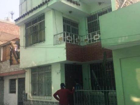 Vendo Casa En Zona Tranquila De San Juan De Lurigancho