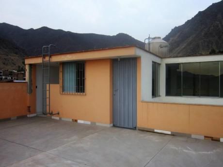 Precio De Ocasión: Departamento De Estreno Amplio En Zona Residencial