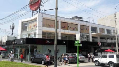 Local Comercial En Excelente Ubicación En Pleno Ovalo Gutierrez