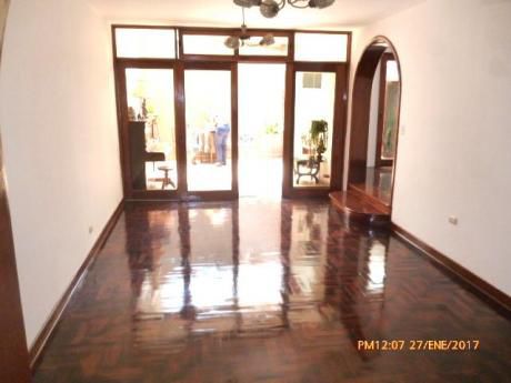 Remato Casa En La Ensenada - La Molina - Usd 345,000 Frente A Parque.